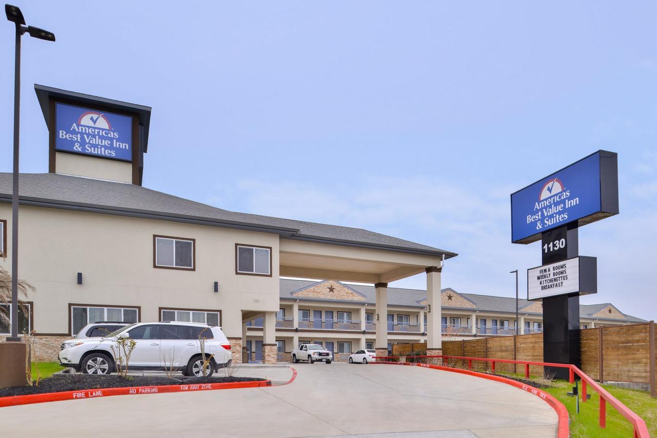 Americas Inn & Suites Iah North Humble Exterior photo
