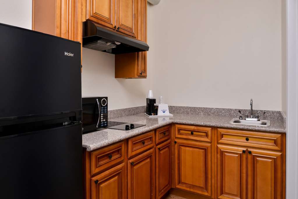 Americas Inn & Suites Iah North Humble Room photo