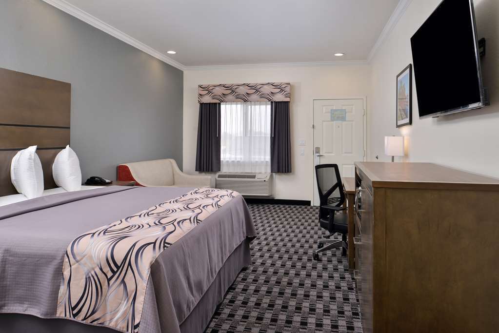 Americas Inn & Suites Iah North Humble Room photo
